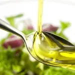 Γιατί δεν πρέπει να αποθηκεύουμε το ελαιόλαδο κάτω από τον νεροχύτη