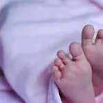 Κλινική Χανίων: “Σκέφτηκα να ρίξω το παιδί, αλλά με απείλησαν με πρόστιμο 40.000 ευρώ”