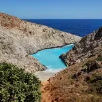 Ιερά Μονή, πεζοπορία, βουτιές: Μια εξόρμηση στα Σεϊτάν Λιμάνια που τα έχει όλα!