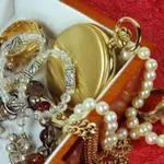 Διαρκής ανατίμηση στην αξία της χρυσής λίρας – “Καλπάζει” προς τα 1.000 ευρώ