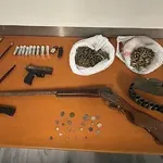 Kρήτη: Αυτά είναι τα όπλα που βρέθηκαν στην κατοχή του γαμπρού του 39χρονου Φανούρη Καργάκη