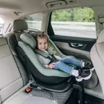 Jesenski sprehodi z malčkom – udobno, toplo in varno s FreeON