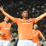 Λεβαδειακός – ΟΦΗ: Δεύτερη κίτρινη και αποβολή για τον Σαλσέδο (video)