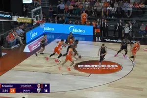 Βαλένθια – Ντουμπάι: Απίθανο μπλοκ του Μπαντιό στον Έλις (video)