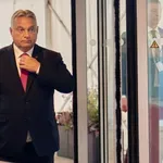 Ουγγαρία: Το Tisza κερδίζει πλειοψηφία δύο τρίτων στο κοινοβούλιο – Ο Ορμπάν παραδέχθηκε την «οδυνηρή» ήττα του