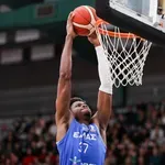 Πορτογαλία-Ελλάδα: Ο Μήτρου-Λονγκ υψώνει, ο Κώστας Αντετοκούνμπο καρφώνει (video)