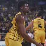 ΑΕΚ – Άρης: «Θερμό» επεισόδιο Γκρέι – Αντετοκούμπο (video)