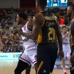 Ολυμπιακός – ΑΕΚ: Ένταση ανάμεσα σε Τζόουνς και Σκορδίλη