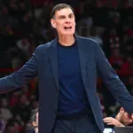 ΑΕΚ – Ολυμπιακός: Ο εκνευρισμός του Μπαρτζώκα (video)