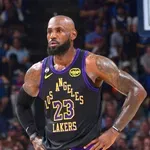 Λέικερς: Ανησυχεί ο «Βασιλιάς» για τον Ντόντσιτς