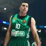 Σλούκας: “Μπασκετικός μου πατέρας ο Ομπράντοβιτς, το άξιζε ο Ολυμπιακός” (video)