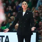 Η Σελέν Ερντέμ στη Μύκονο σε μυθικό «πράσινο» δωμάτιο με τριφύλλι! (video)