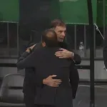 Παναθηναϊκός – Ολυμπιακός: Η αγκαλιά Άταμαν – Μπαρτζώκα! (video)