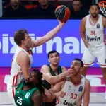 Ολυμπιακός – Παναθηναϊκός: 82-76 (highlights)