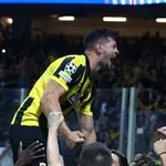ΑΕΚ – Λέφσκι 1-0: Κεφαλιά-«δυναμίτης» του Γιόβιτς και η Νέα Φιλαδέλφεια «φλέγεται»! (video)