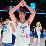 Ελλάδα-Ισπανία: Το όνειρο έμεινε ζωντανό – Παίκτες και οπαδοί πανηγυρίζουν μαζί (video)