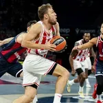 Μπασκόνια-Ολυμπιακός 89-106: Βεζένκοφ και Ντόρσεϊ «καθάρισαν», έβγαλε… γούστα ο Μοντέρο! (highlights)