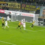 ΑΕΚ-ΟΦΗ 2-0: Κυρίαρχος στον αέρα ο Μουκουντί και γκολ!