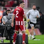 Ολυμπιακός – Παναθηναϊκός: Κόκκινη κάρτα και αποβολή για τον Σάλιακα! (video)