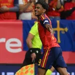 Ισπανία-Τσεχία 3-1: Και το σερί έφτασε τα 41! (highlights)