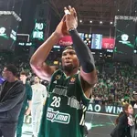 Γιαμπουσέλε στη NOVA: “Είμαστε μία ωραία παρέα που μας αρέσει να παίζουμε μπάσκετ, να τα δίνουμε όλα για αυτή τη φανέλα”