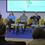 SNS – antisistemska ekstremistička snaga