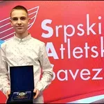 Mihajlo Jakšić najbolji atletičar Srbije među mlađim pionirima