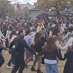 Gimnazijalci širom Srbije igrali kolo, čekaju hapšenja
