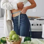 Taka prehrana pomaga izgubiti dvakrat več odvečne telesne maščobe – brez odrekanja