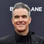 Robbie Williams se boji, da bo zaradi injekcij za hujšanje oslepel