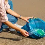 Narava vate ne meče smeti. Zakaj jih v naravo (še vedno) ti?