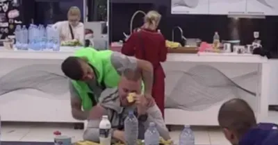 (VIDEO) ZADRUGARU IZLETEO SILIKON U USNI, mora na hitnu INTERVENCIJU!