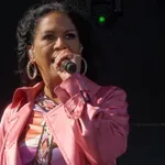 12 декември: Честит рожден ден, Шийла И.!