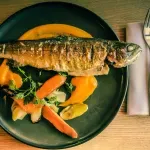 Мазни, но здравословни! Кои храни можем да хапваме без притеснение?