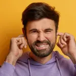 Как да се справите с шума в ушите?