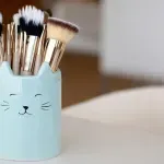 Как да почиствате четките си за грим?