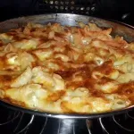 Запечени макарони с кайма и сметана