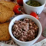 Дип от маслини със сирене