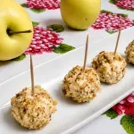 Хапки със сирене и ябълка