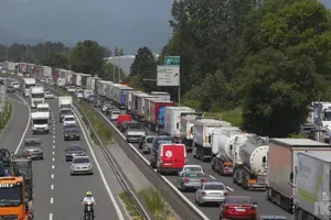 Tudi to je mogoče: na slovenskih cestah za zdaj brez večjih težav