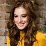 Beli zidovi, prelepa galerija i detalji kao iz magazina: Stan Milene Radulović najlepše uređena nekretnina koju ste videli FOTO