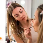 Šminkeri je smatraju pravim čudom: Ova boja karmina skida najmanje 10 godina sa lica!