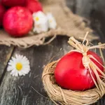 3 boje u koje nikako ne treba da farbate jaja za Uskrs