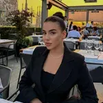 Roditelji je prihvatili kao snaju, on je tretira kao kraljicu: Komšije otkrile kako se dečko ponaša prema Čolinoj mezimici