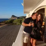Na sve moguće načine joj udovoljavaju: Roditelji 10 godina starijeg dečka obožavaju Čolinu ćerku Unu