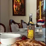 Kolač, sveća i ikona Sveta Tri jerarha: Ovako je Suzana Jovanović pripremila prvu slavu bez svog Saleta FOTO