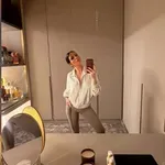 Torbe od po nekoliko hiljada evra, ceo zid za cipele i kutak za ulepšavanje: Zavirite u garderober Ane Sević