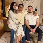 Slavlje u domu Elene Karaman: Pokazala sinove, ne zna se koji je lepši FOTO