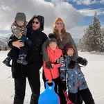 Tamara Dragičević i Petar Benčina odveli decu na zimovanje: Staša, Lazar i Boris baš znaju da uživaju na snegu FOTO