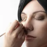 Jednostavna tehnika šminkanja za efekat instant liftinga: Jedan potez briše 10 godina i podiže lice